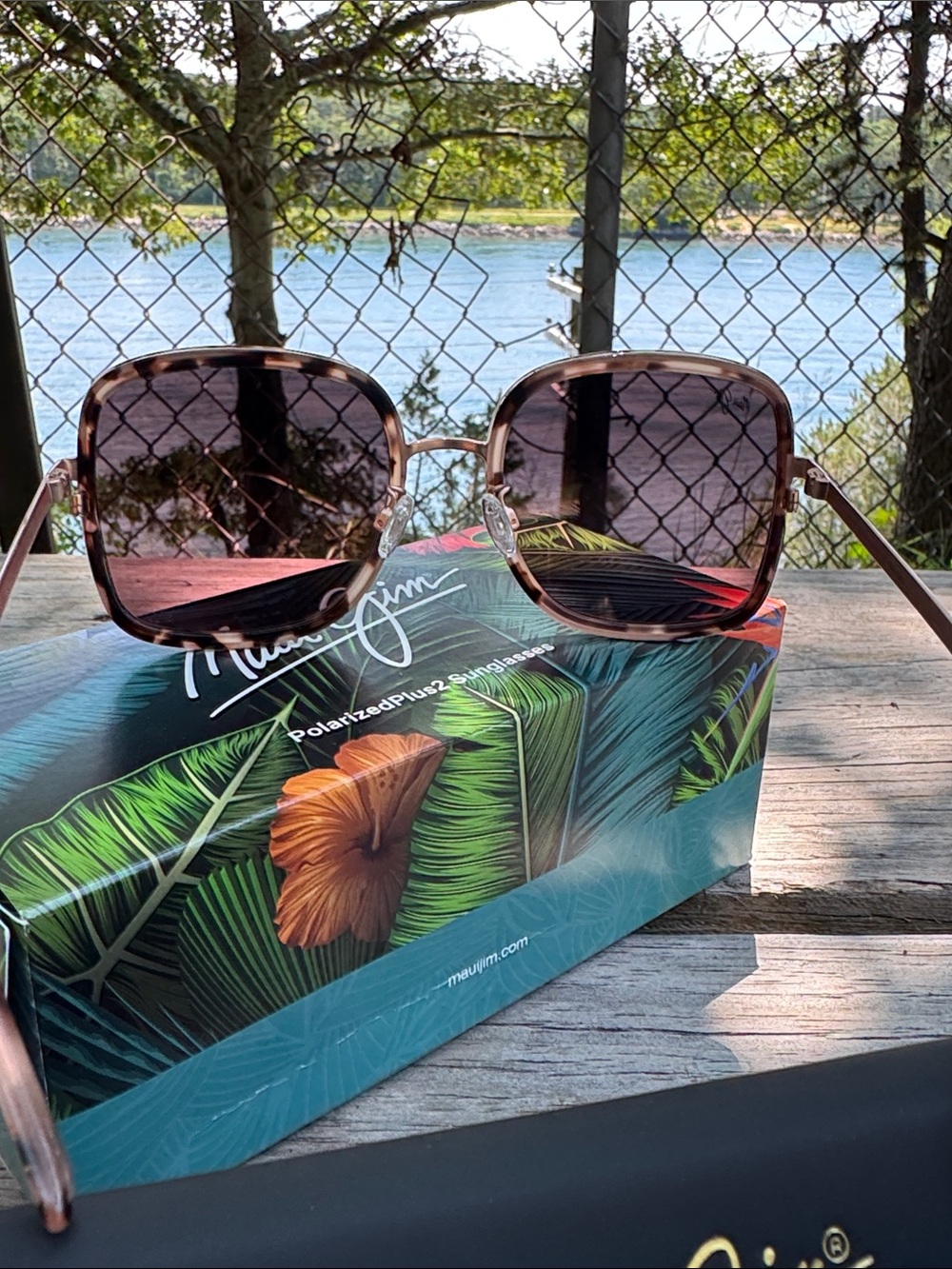 Maui Jim Rose Pua Pink Tortoiseshell Sunglasses with Rose Gold Lenses - Picture 11 of 16